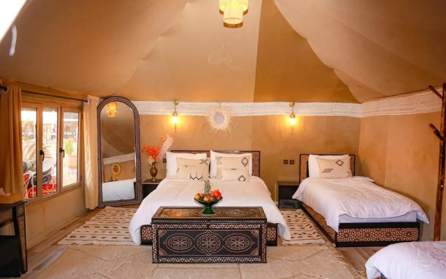 Alan luxury tent Merzouga