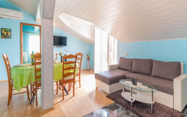 Secluded Holiday Home in Azillanet With Private Pool