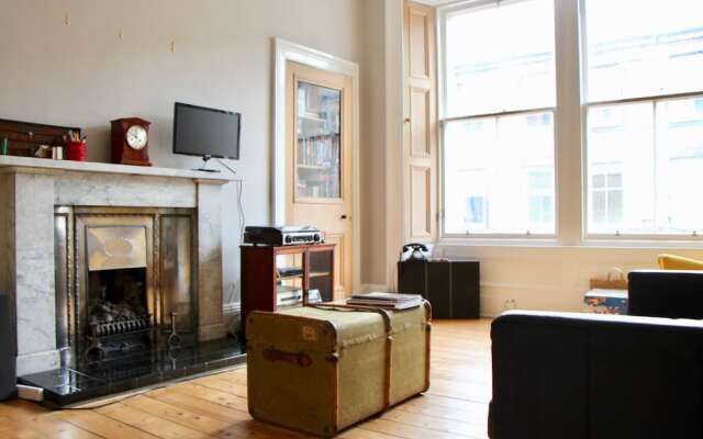 Refurbished Victorian Flat in City Centre