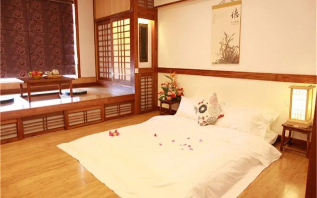 Sanya Little Fish Hot Spring Hotel