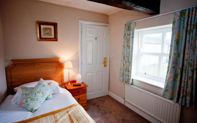 Waterton Park Hotel