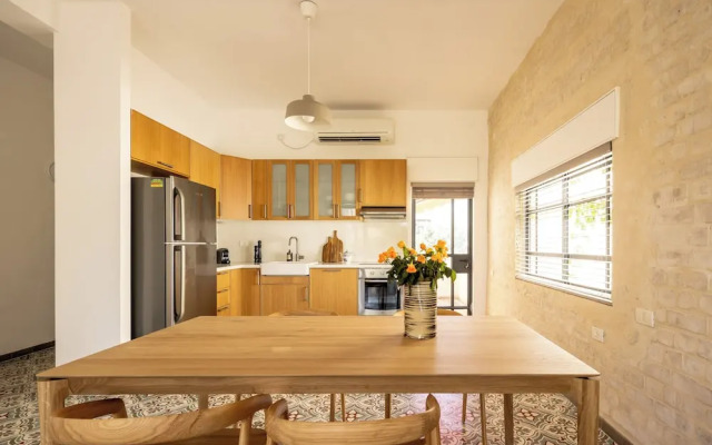 Rustic Charm Tel Aviv CTR by Sea N' Rent
