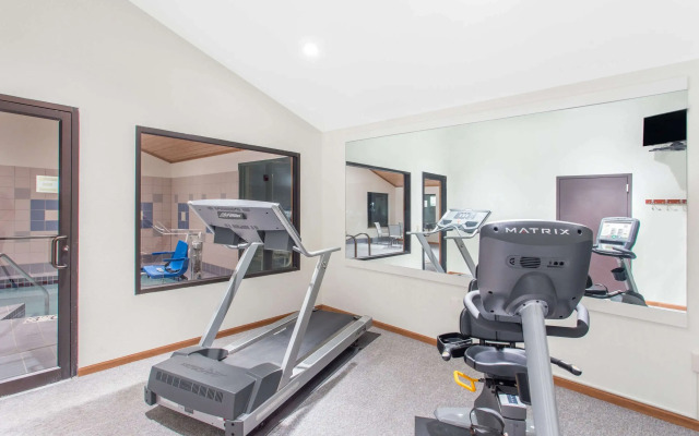 Super 8 by Wyndham Dodgeville