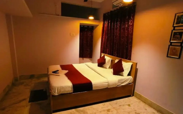 Goroomgo Rail View Guest House Puri