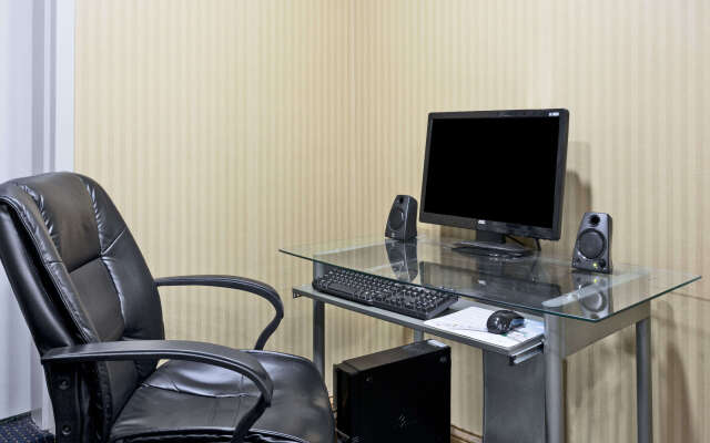 Super 8 By Wyndham Franklin Hwy 31