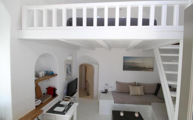 Astrea Suites Notus Dome House