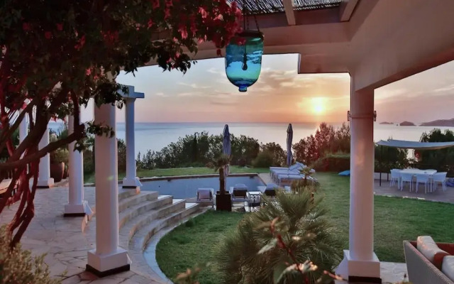 Holiday Home With Charming Patio