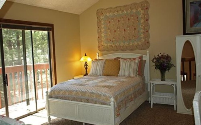 Whispering Pines Inn