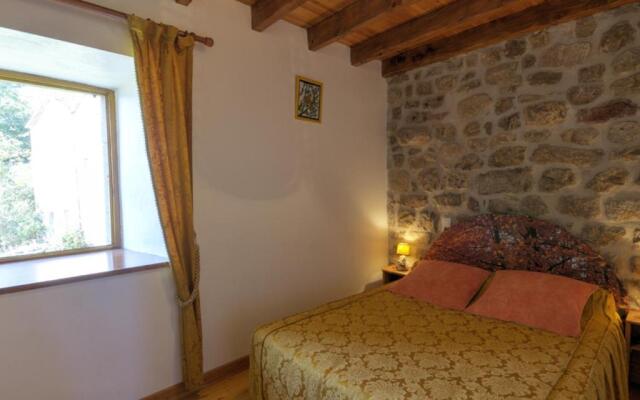 Gîte Burdignes, 4 Pièces, 6 Personnes - Fr-1-496-96