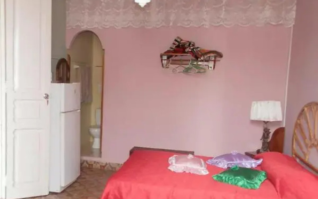 Leidys and Friends Rooms