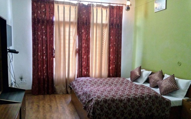 Hotel Himsagar