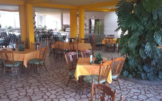 Motel Stari Hrastovi