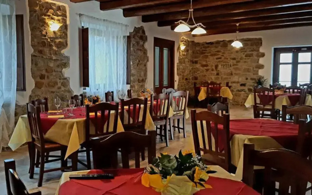 Pietra del Colle Agriturismo
