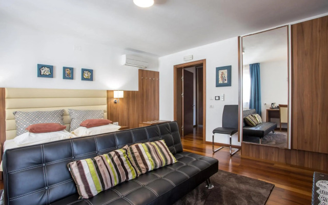 Hotel Villa Karda