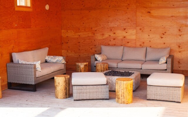 Red Cariboo Apartments