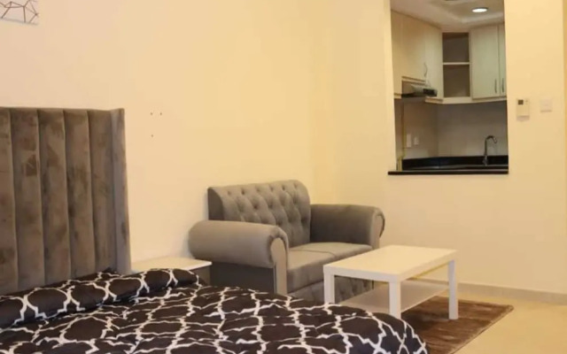 Lovely Studio With Balcony And Free Parking