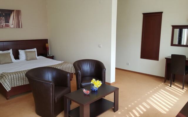 Hotel Contact