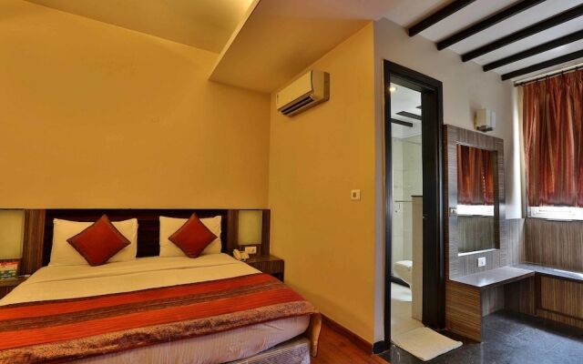 OYO 411 Hotel Relaxinn