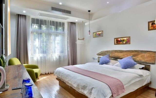Wuzhen Qiutian Northern Art Design Hotel
