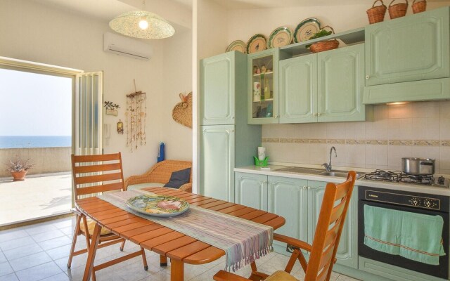 Beautiful Apartment in Donnalucata With 2 Bedrooms and Wifi