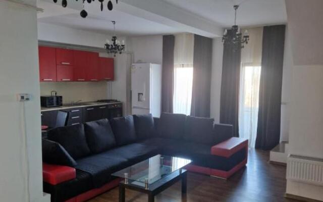Jolie Suites