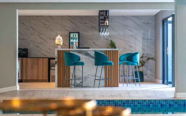 Radisson Hotel and Convention Centre OR Tambo Airport