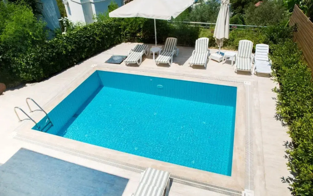 Important Group Villa BD463 4 Bedrooms