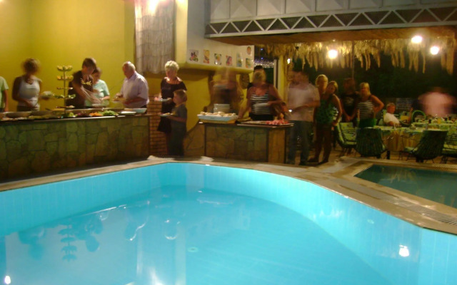 Kleopatra Carina Hotel