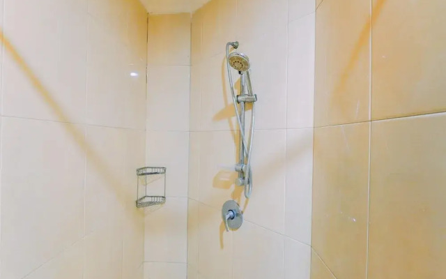 Homey And Comfy Stay 2Br Mangga Dua Apartment