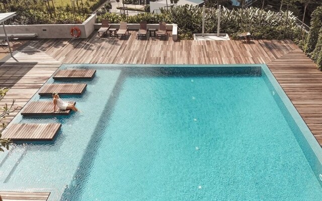 Luxury Pool View Suite @ JB