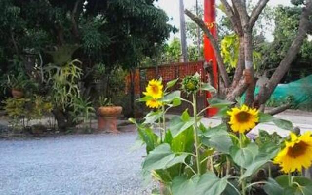 Saksri Resort