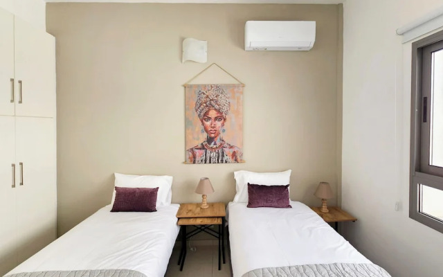 Phaedrus Living Ledras Residences 202