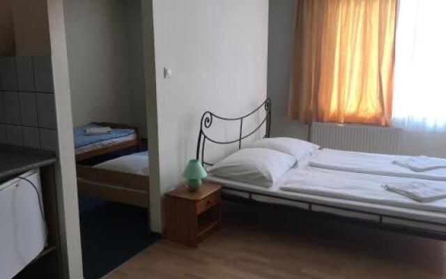 City Hotel