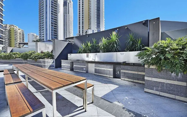 Circle on Cavill - Holidays Gold coast