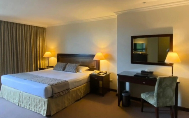 Herald Suites Solana