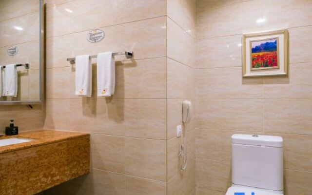 Hangzhou Binjiang Maison New Century Hotel