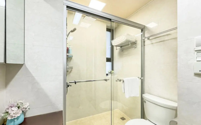 Tyms 2BR 2BA Apt Near MetroCity Line 1 9