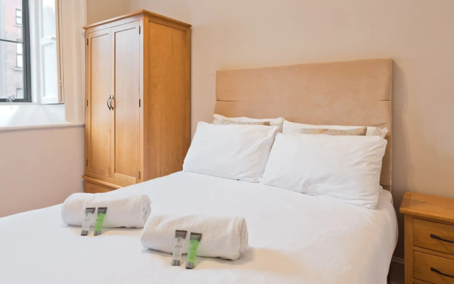 Gardiner House Hostel