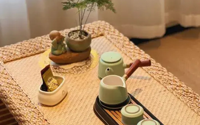 Qiling Ln Dongfang Hotel