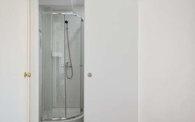 Amura Be my Guest Castelldefels