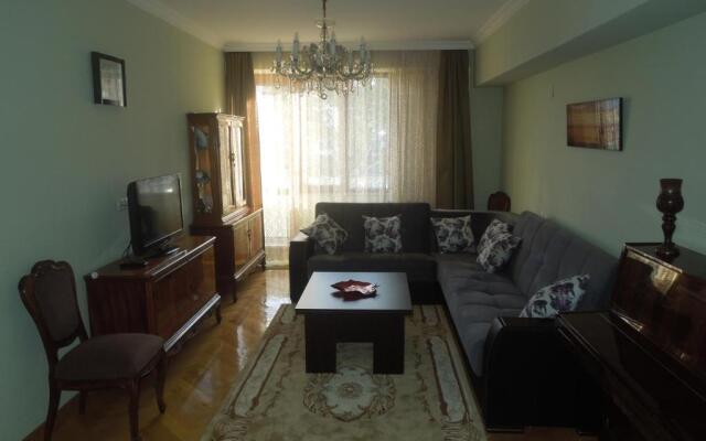 Apartment on 26 May 10/12