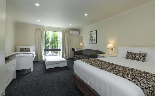 Zig Zag Motel