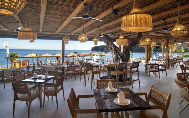 Valtos Beach Hotel