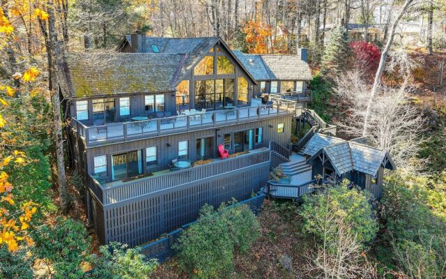 Stunning Cashiers Vacation Home w/ Mountain Views!