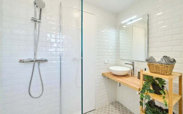 Lovely 2 bedroom apartment with terrace