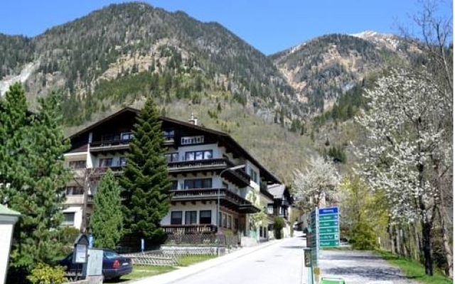 Berghof, Pension