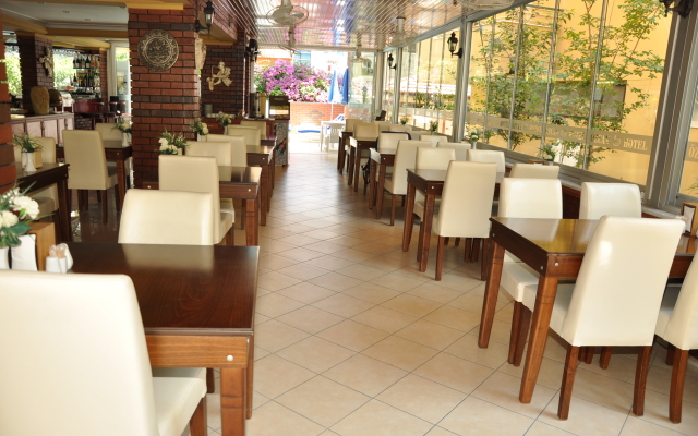 Miss Cleopatra Hotel