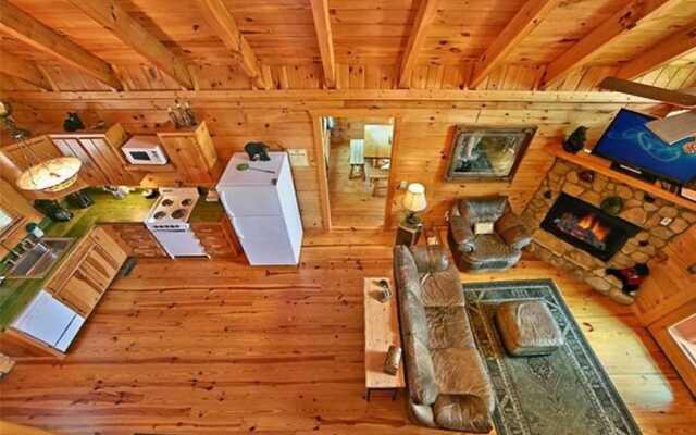 Hidden Treasures 3 Bedroom Cabin