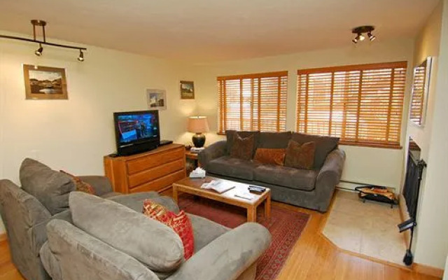 Aspen Silverglo by Frias