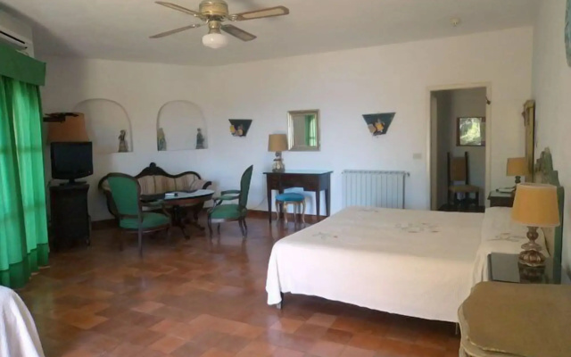 Arathena Rocks Hotel